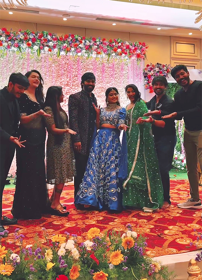 Telugu Bigg Boss 6 Contestant Vasanthi Krishnan Engagement Pics - Sakshi16