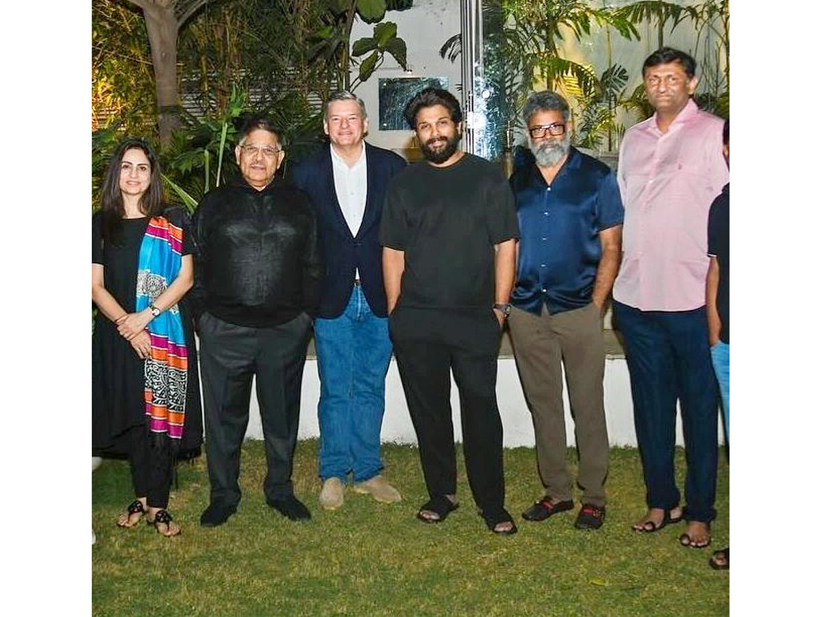 Allu Arjun, Mahesh Babu and Prabhas meet Netflix CEO Ted Sarandos Photos - Sakshi4