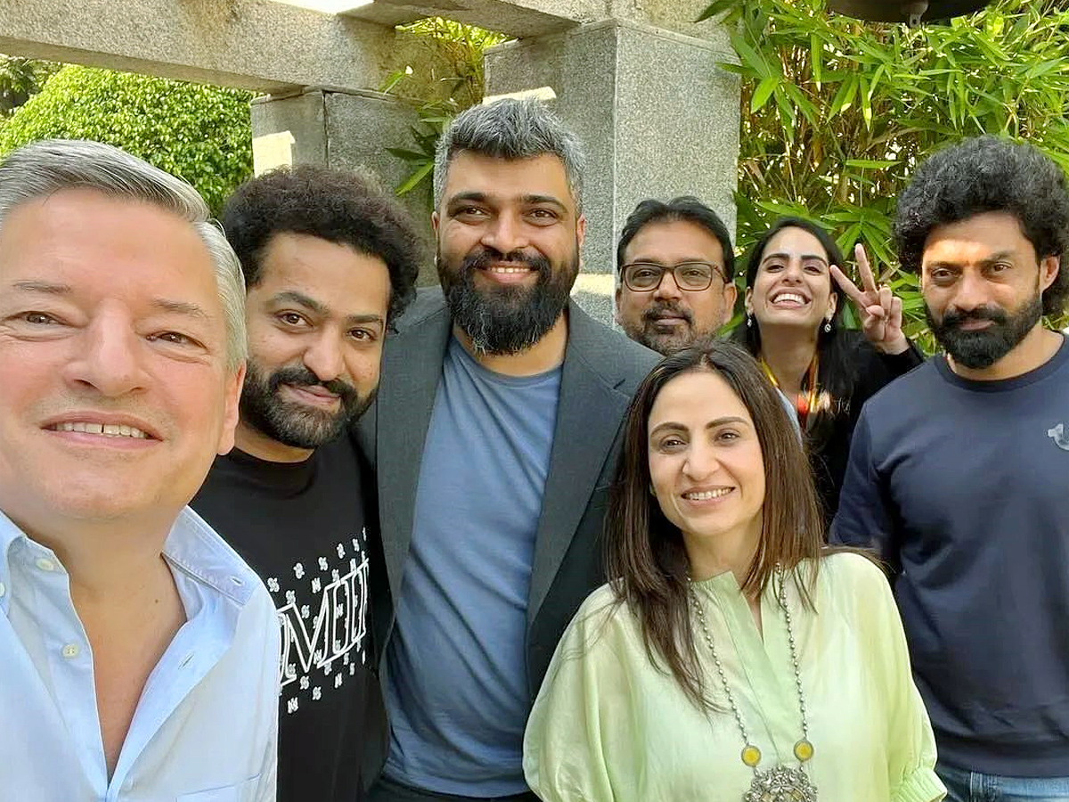 Allu Arjun, Mahesh Babu and Prabhas meet Netflix CEO Ted Sarandos Photos - Sakshi6