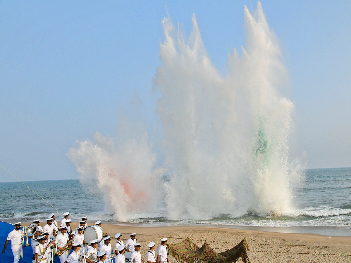 navy day celebration 2023 in visakhapatnam - Sakshi6