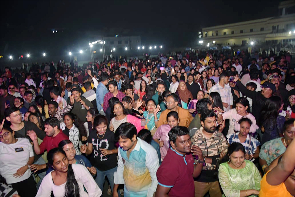 new year celebration in country club hyderabad - Sakshi15