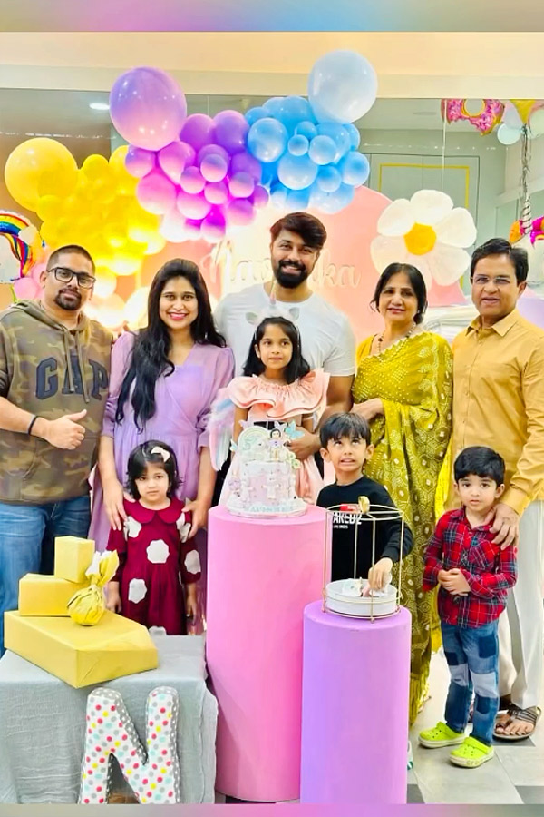 Megastar Chiranjeevi GrandDaughter Navishka Birthday Celebrations Photos - Sakshi13