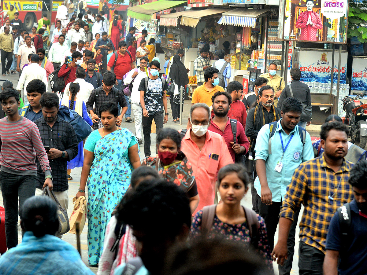 City People Leaving For Home For Sankranti - Sakshi17