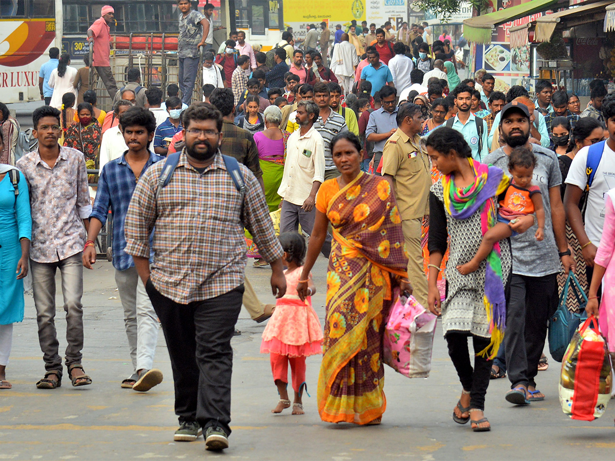 City People Leaving For Home For Sankranti - Sakshi19