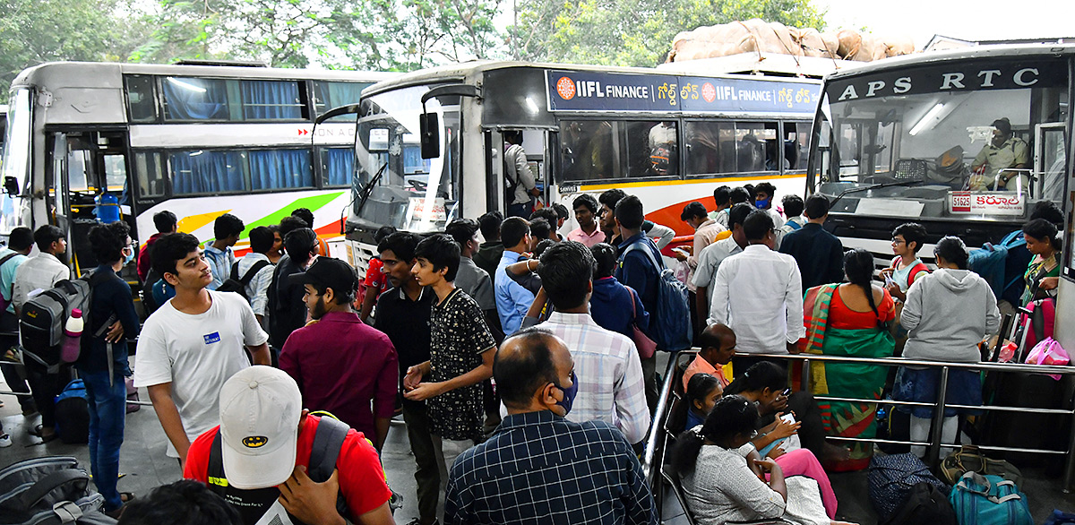 City People Leaving For Home For Sankranti - Sakshi30