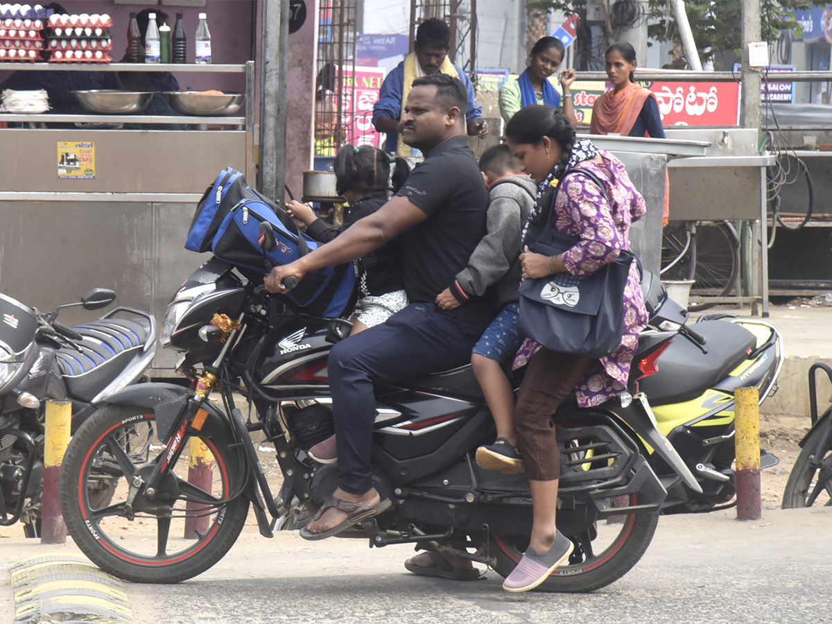 City People Leaving For Home For Sankranti - Sakshi23