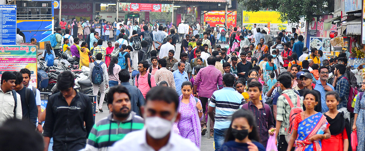 City People Leaving For Home For Sankranti - Sakshi34