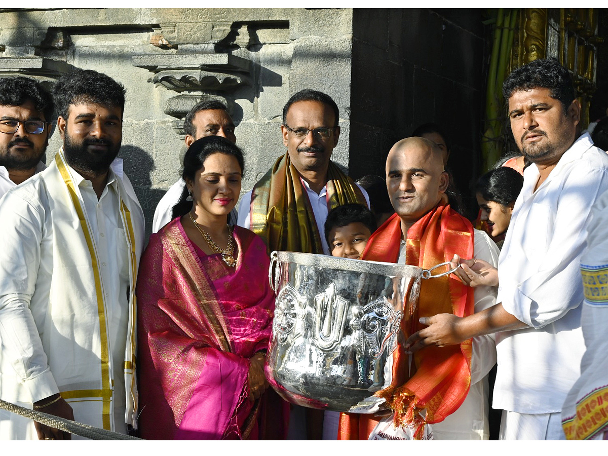  6.7 KGS silver was presented to Tirumala Temple Photos - Sakshi6