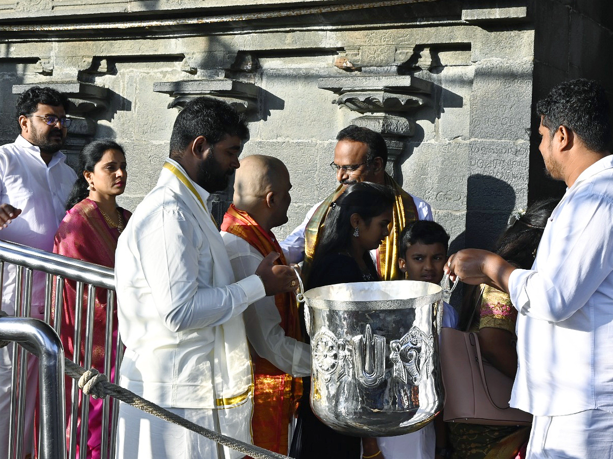  6.7 KGS silver was presented to Tirumala Temple Photos - Sakshi7