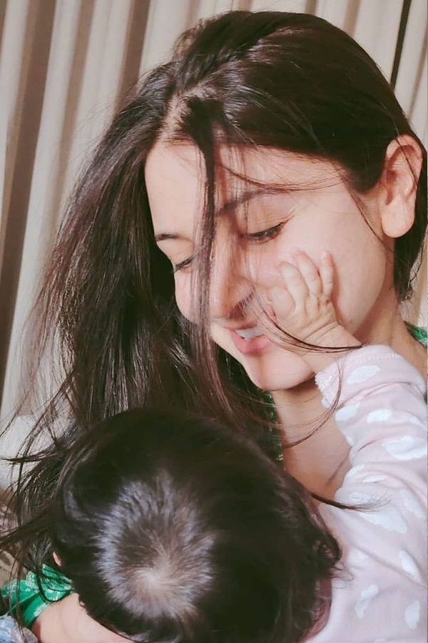  Virat Kohlis daughter Vamika Cute Photos - Sakshi3