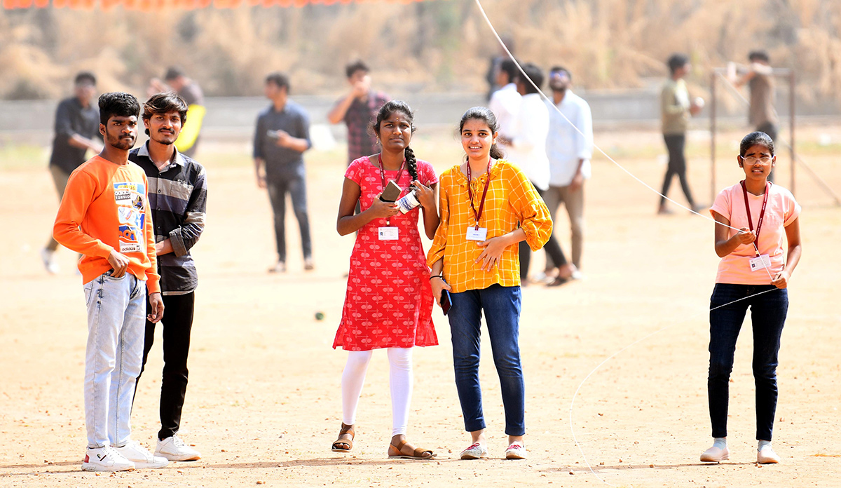 Hyderabad Kite Festival 2024 At Parade Grounds Photos - Sakshi12