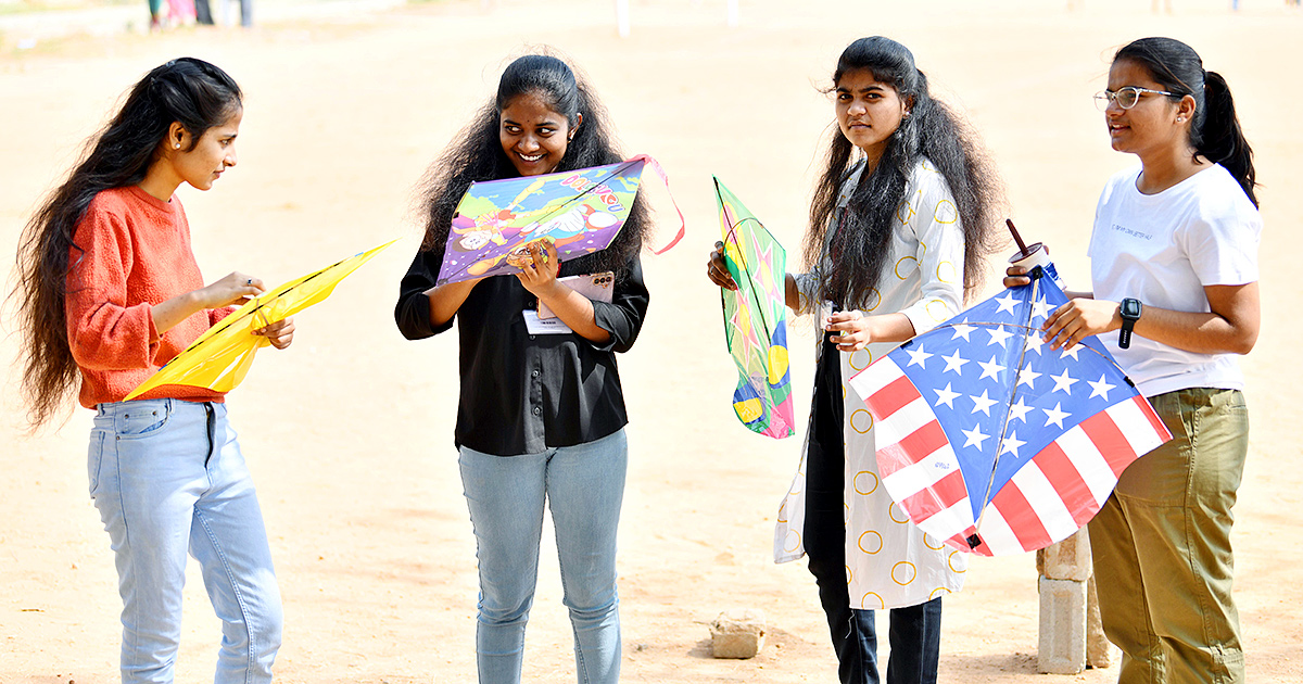 Hyderabad Kite Festival 2024 At Parade Grounds Photos - Sakshi15