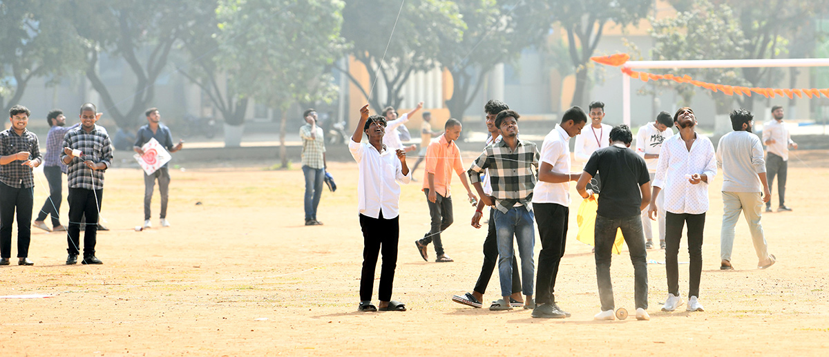 Hyderabad Kite Festival 2024 At Parade Grounds Photos - Sakshi20