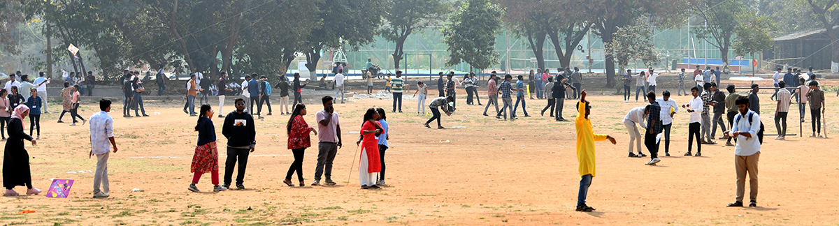 Hyderabad Kite Festival 2024 At Parade Grounds Photos - Sakshi4