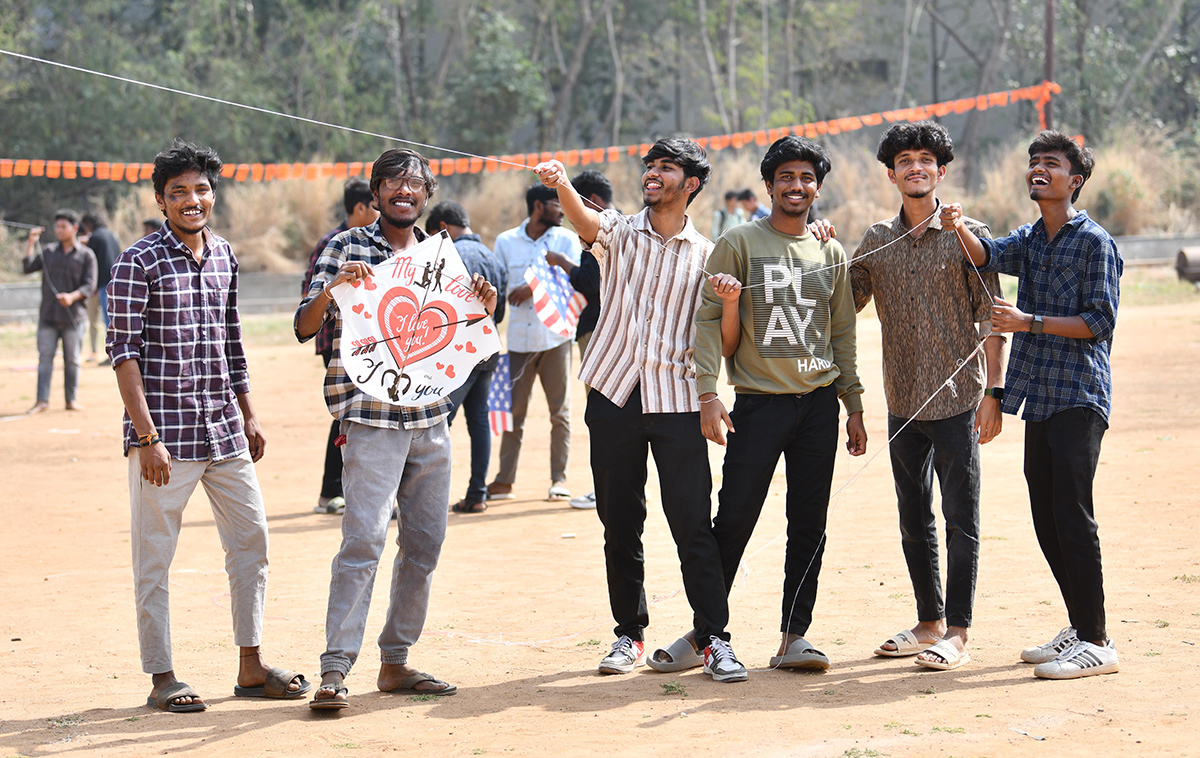 Hyderabad Kite Festival 2024 At Parade Grounds Photos - Sakshi6