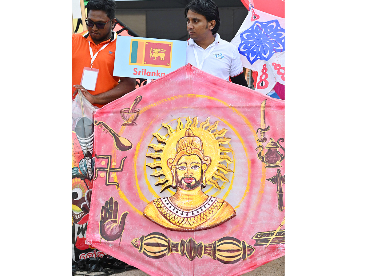 International Kite Festival At Parade Grounds At Hyderabad Photos - Sakshi18