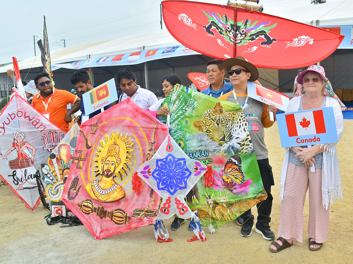 International Kite Festival At Parade Grounds At Hyderabad Photos - Sakshi22