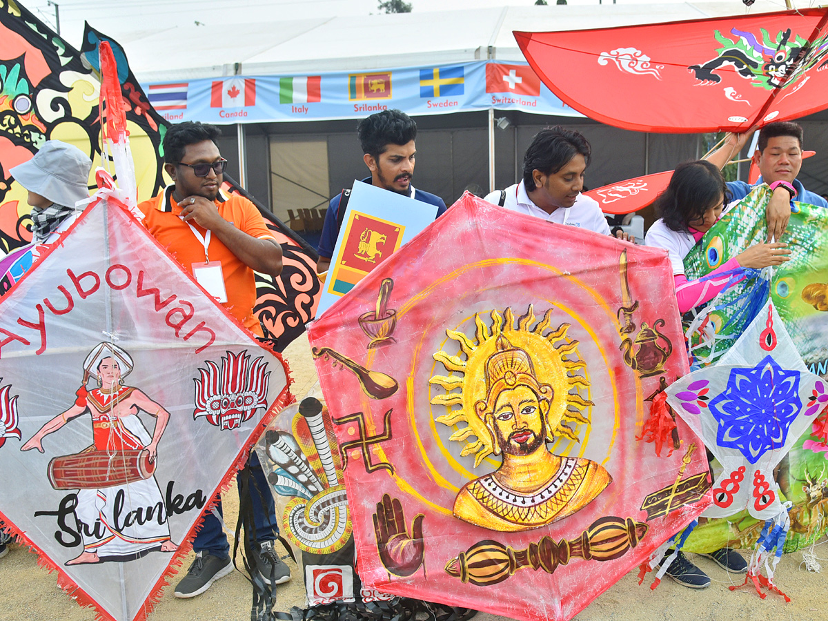 International Kite Festival At Parade Grounds At Hyderabad Photos - Sakshi23