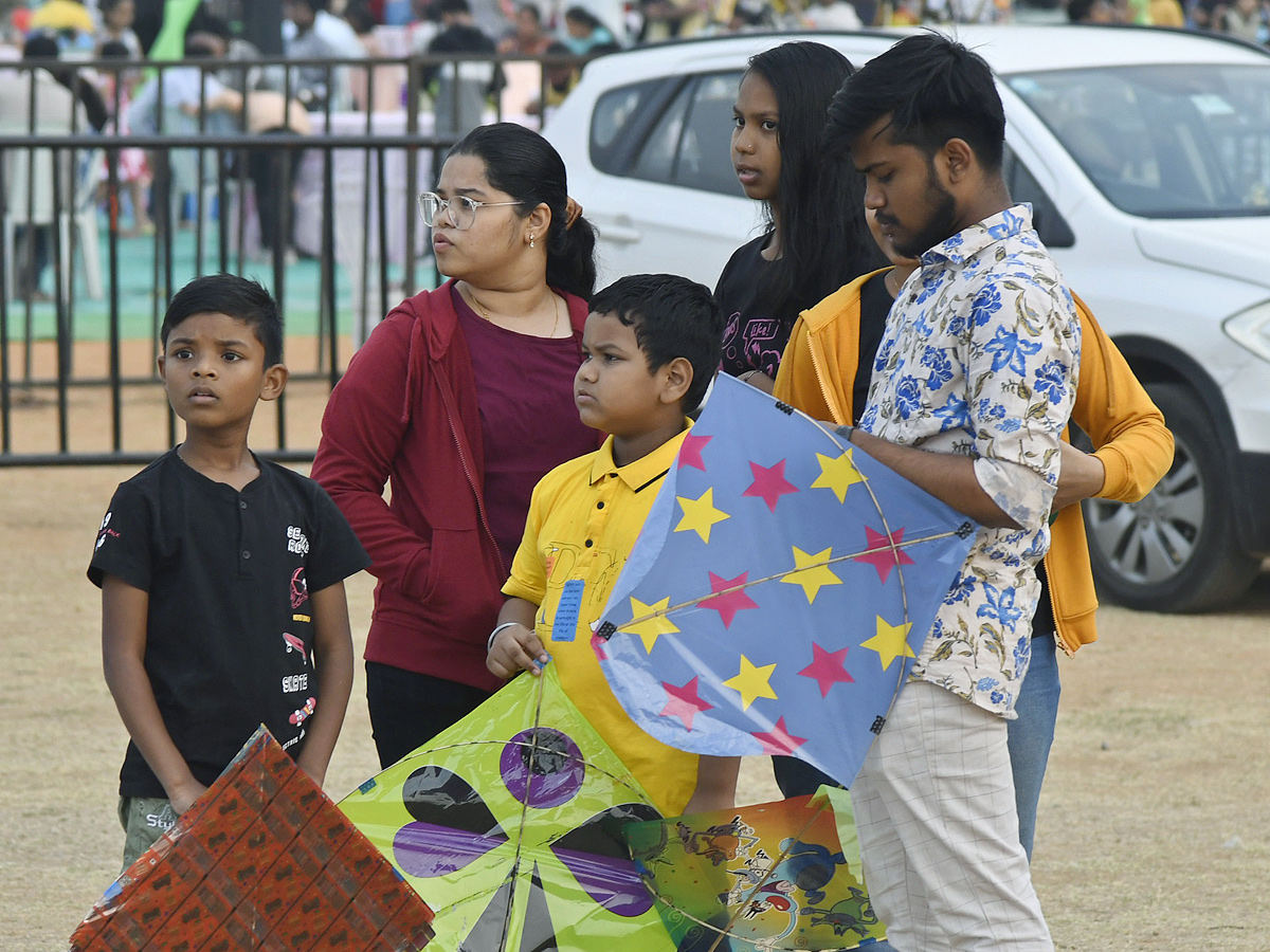 International Kite Festival At Parade Grounds At Hyderabad Photos - Sakshi37