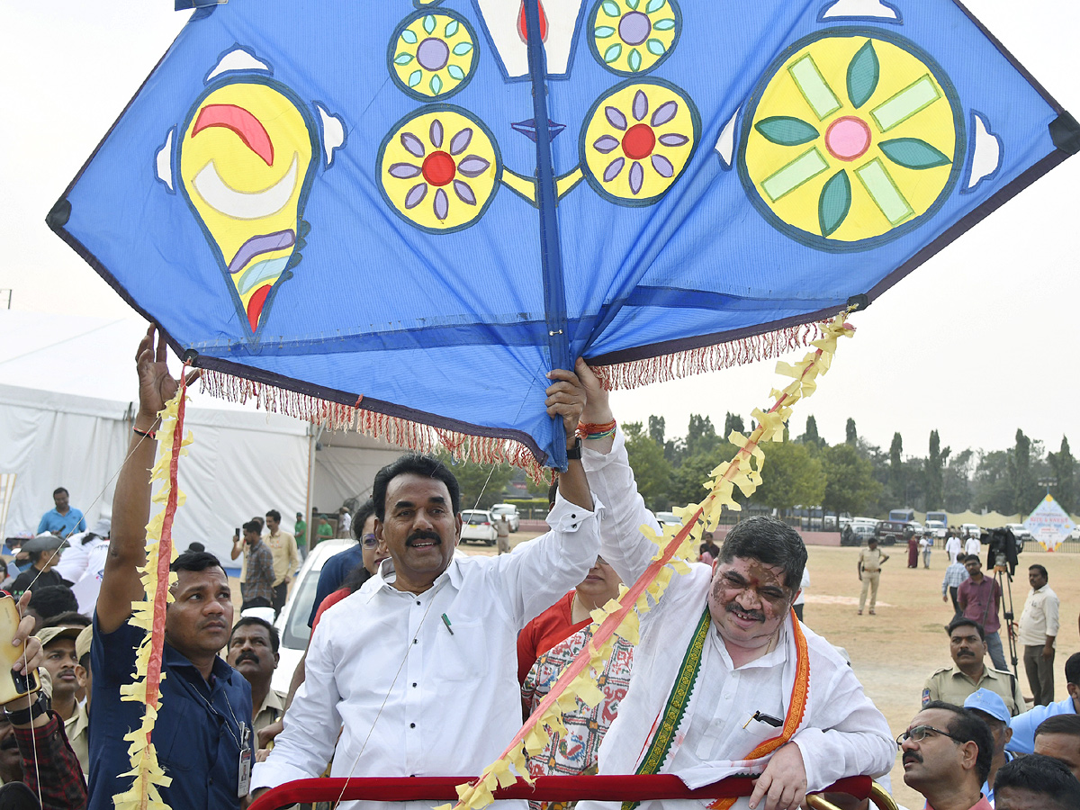 International Kite Festival At Parade Grounds At Hyderabad Photos - Sakshi46