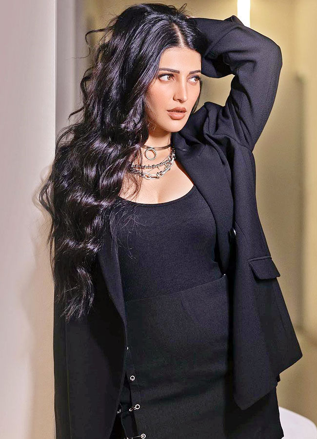 Indian Actress Shruti Haasan HD Photo Gallery - Sakshi8