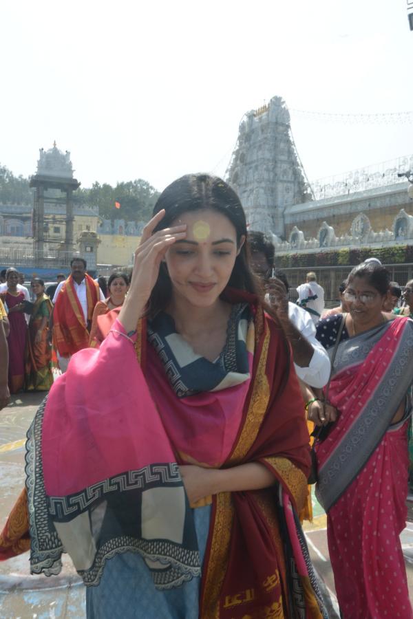 Actress Neha Shetty Visits Tirumala Srivari Temple Photos - Sakshi7