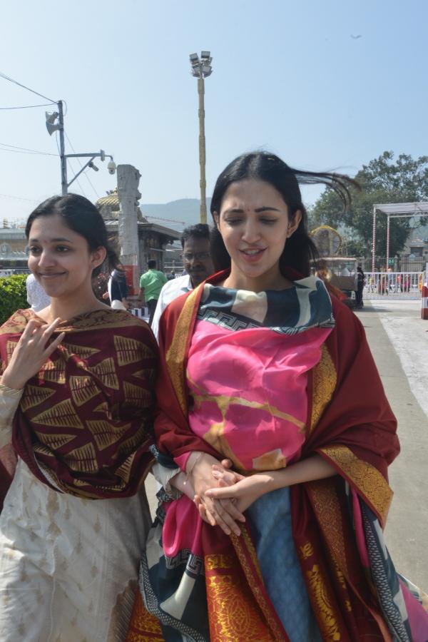 Actress Neha Shetty Visits Tirumala Srivari Temple Photos - Sakshi12