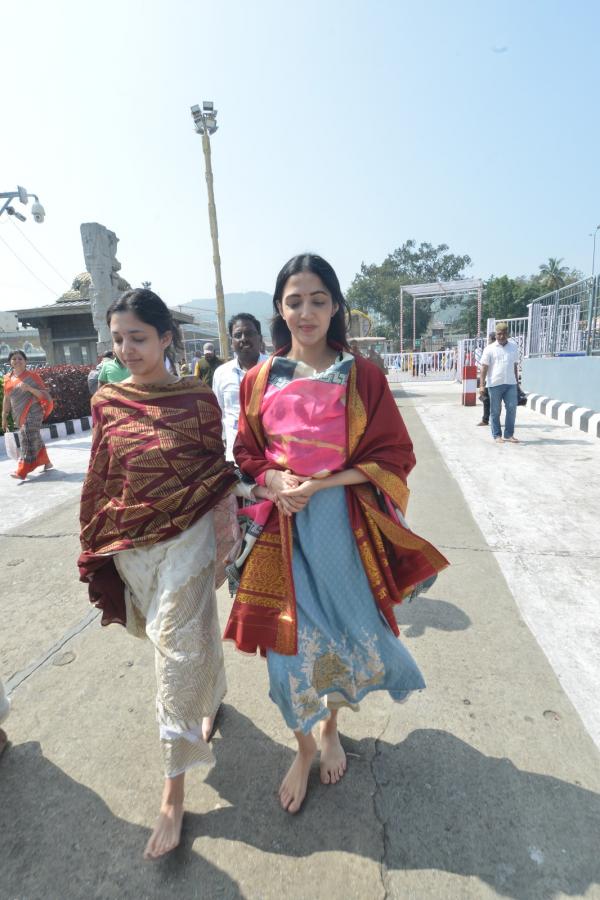 Actress Neha Shetty Visits Tirumala Srivari Temple Photos - Sakshi13