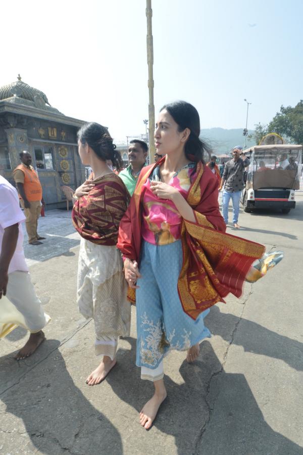 Actress Neha Shetty Visits Tirumala Srivari Temple Photos - Sakshi26