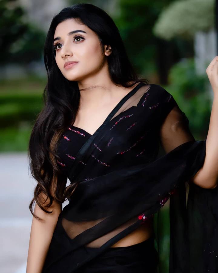 Mirna Menon Transforms Into A Preety Girl Photos Viral - Sakshi7