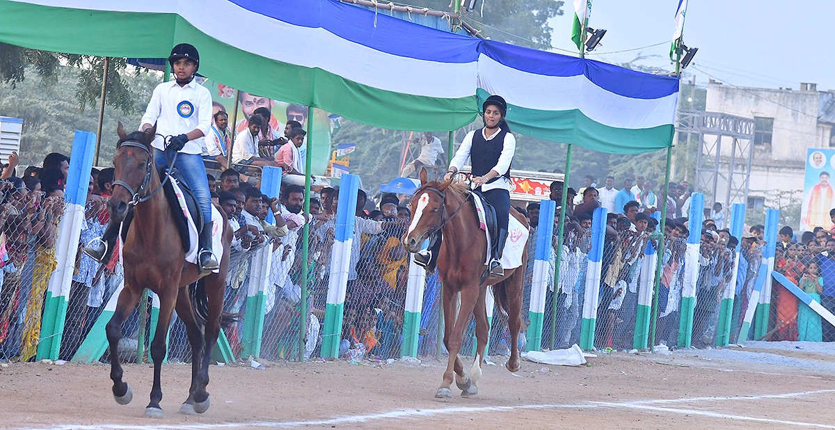 bull race in anantapur district - Sakshi23