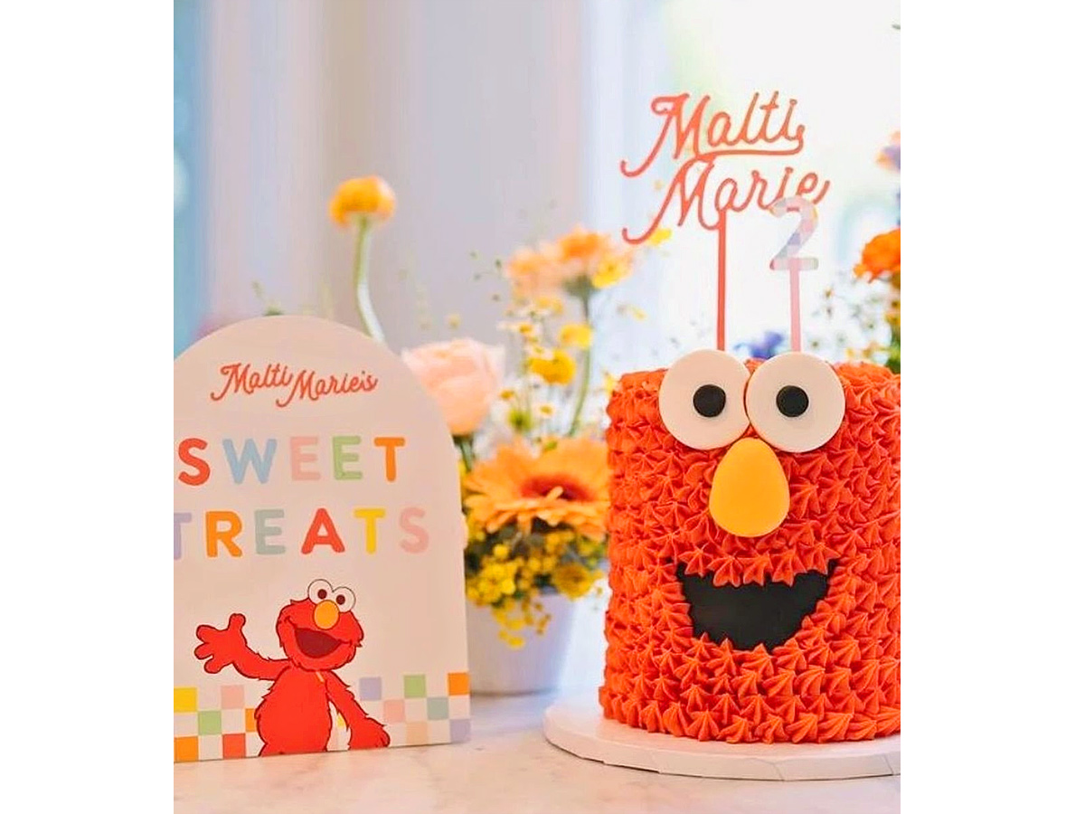 Priyanka Chopra Nick Jonas host Elmo themed bash for daughter Maltis birthday Photos - Sakshi6