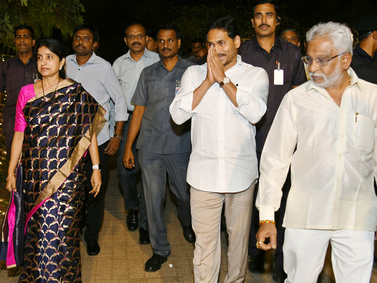 CM YS Jagan Attends Sharmila Son Raja Reddy Engagement Photos - Sakshi10