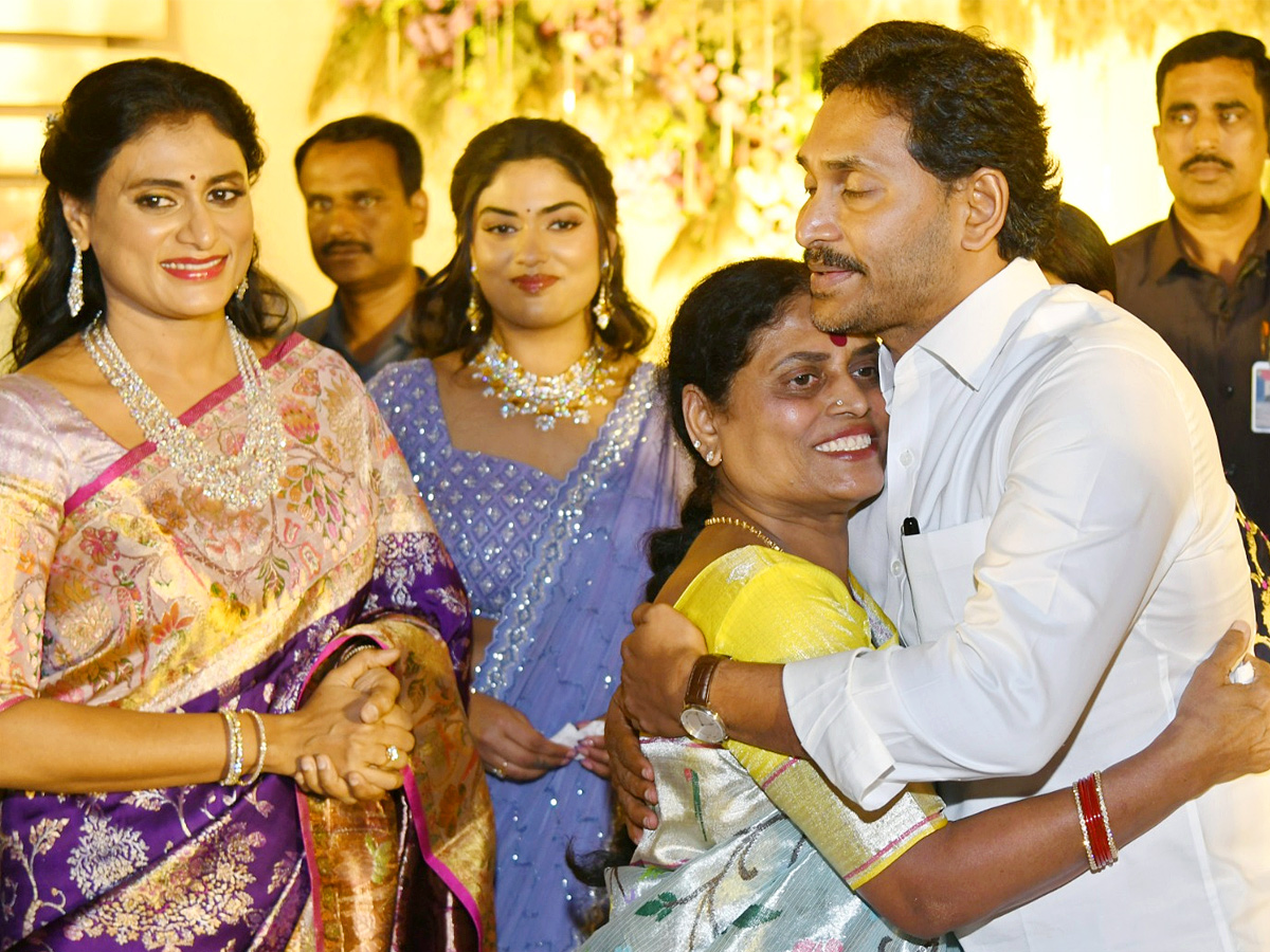 CM YS Jagan Attends Sharmila Son Raja Reddy Engagement Photos - Sakshi8