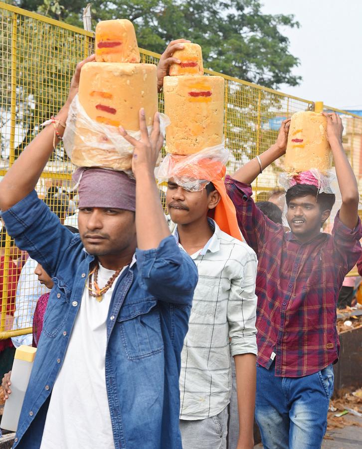 medaram Sammakka Saralamma jatara 2024 photo - Sakshi27