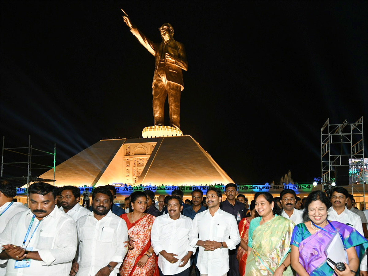 CM Jagan Unveil Dr BR Ambedkar Statue In Vijayawada Photos - Sakshi9