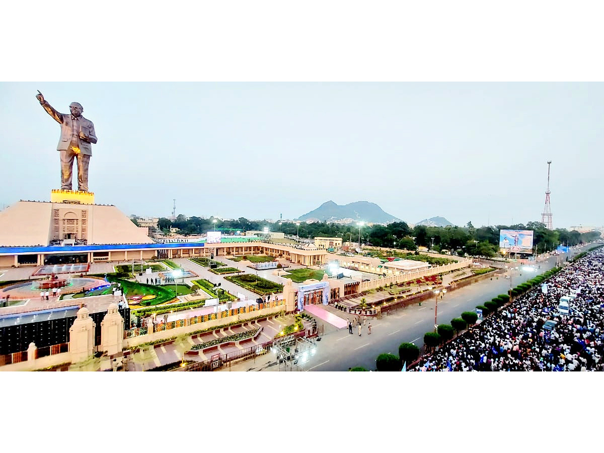 Dr BR Ambedkar Statue Vijayawada Night View Photos - Sakshi21