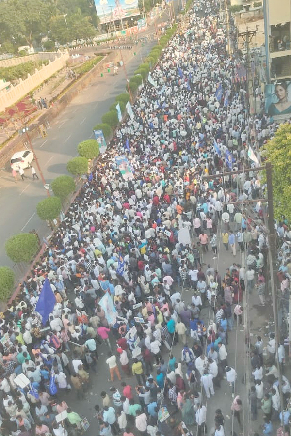 Huge Crowd In Vijayawada Near Dr BR Ambedkar Statue Photos - Sakshi15