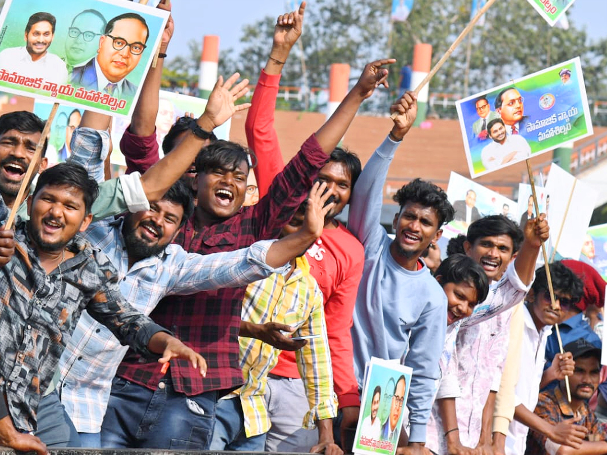 Huge Crowd In Vijayawada Near Dr BR Ambedkar Statue Photos - Sakshi10