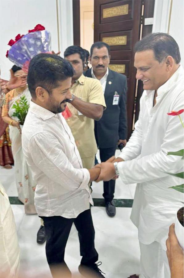 Azharuddin Meets Telangana CM Revanth Reddy And ministers - Sakshi3