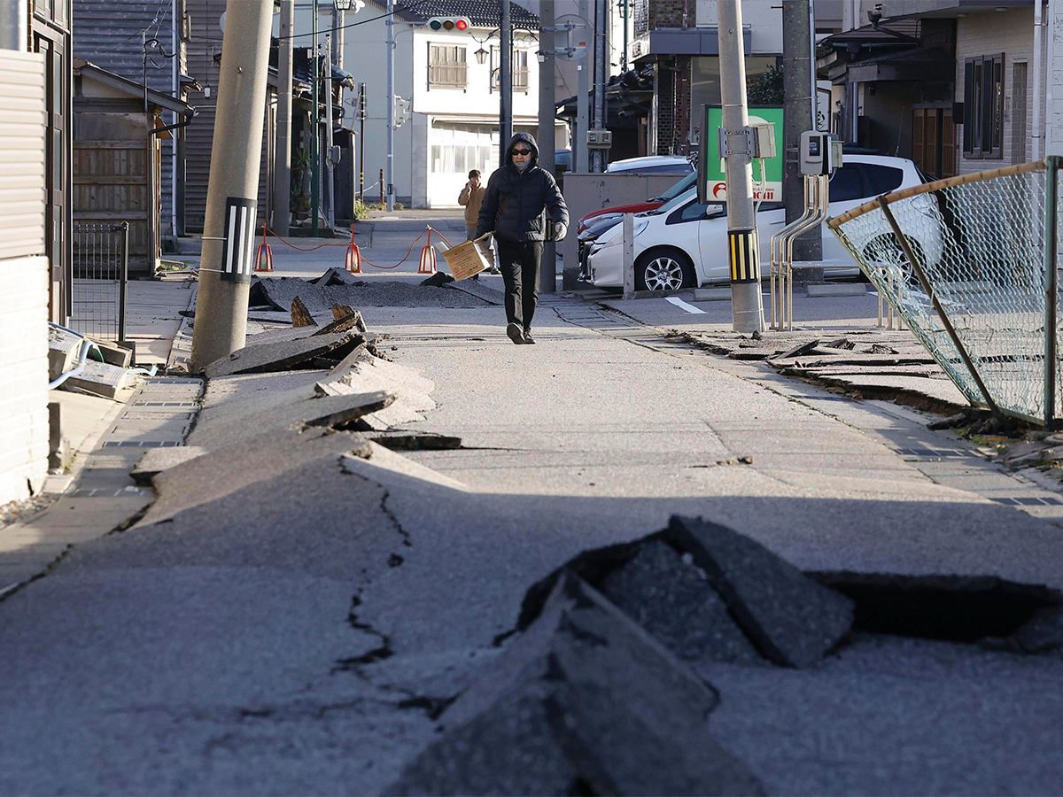 Japan earthquake highlights and photos - Sakshi15