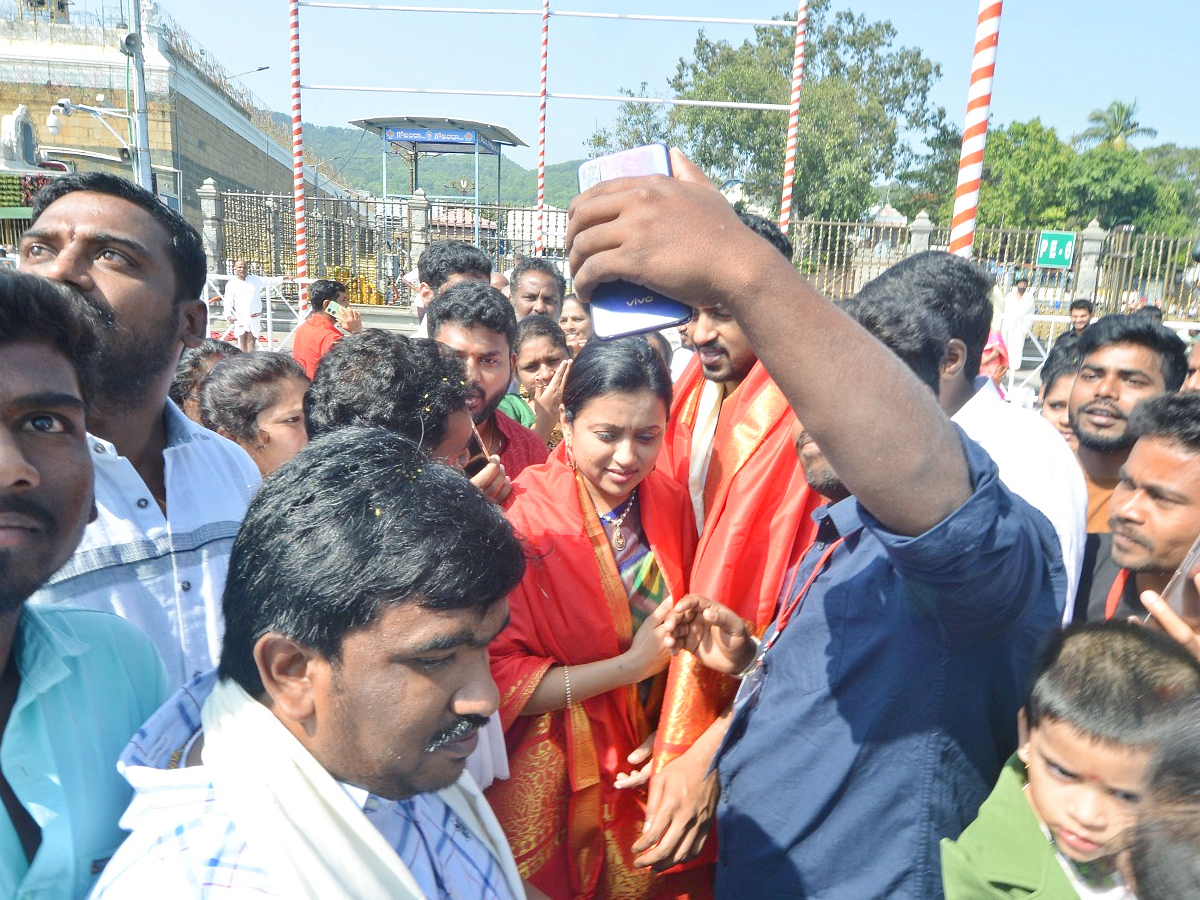 Brahmanandam,Suma And Singer Sunitha Visits Tirumala Photos - Sakshi13