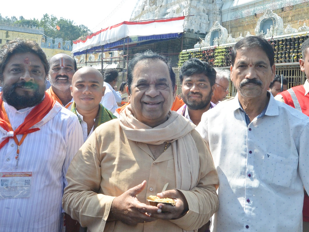 Brahmanandam,Suma And Singer Sunitha Visits Tirumala Photos - Sakshi18