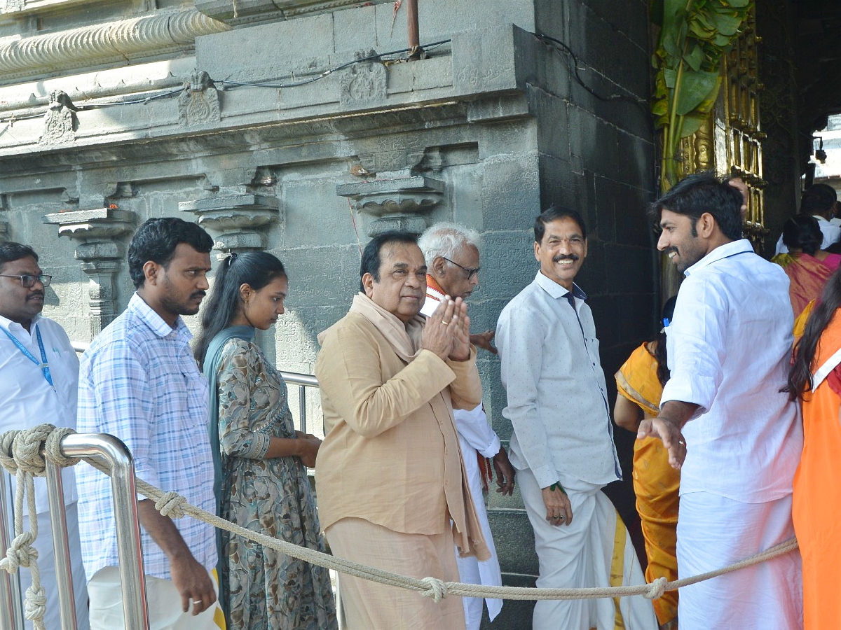 Brahmanandam,Suma And Singer Sunitha Visits Tirumala Photos - Sakshi3