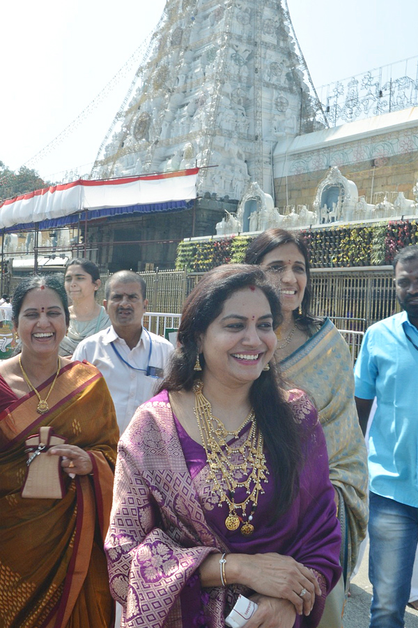 Brahmanandam,Suma And Singer Sunitha Visits Tirumala Photos - Sakshi26