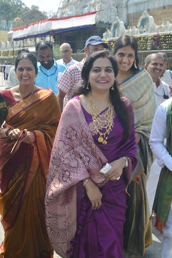 Brahmanandam,Suma And Singer Sunitha Visits Tirumala Photos - Sakshi27