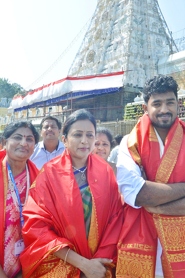 Brahmanandam,Suma And Singer Sunitha Visits Tirumala Photos - Sakshi9