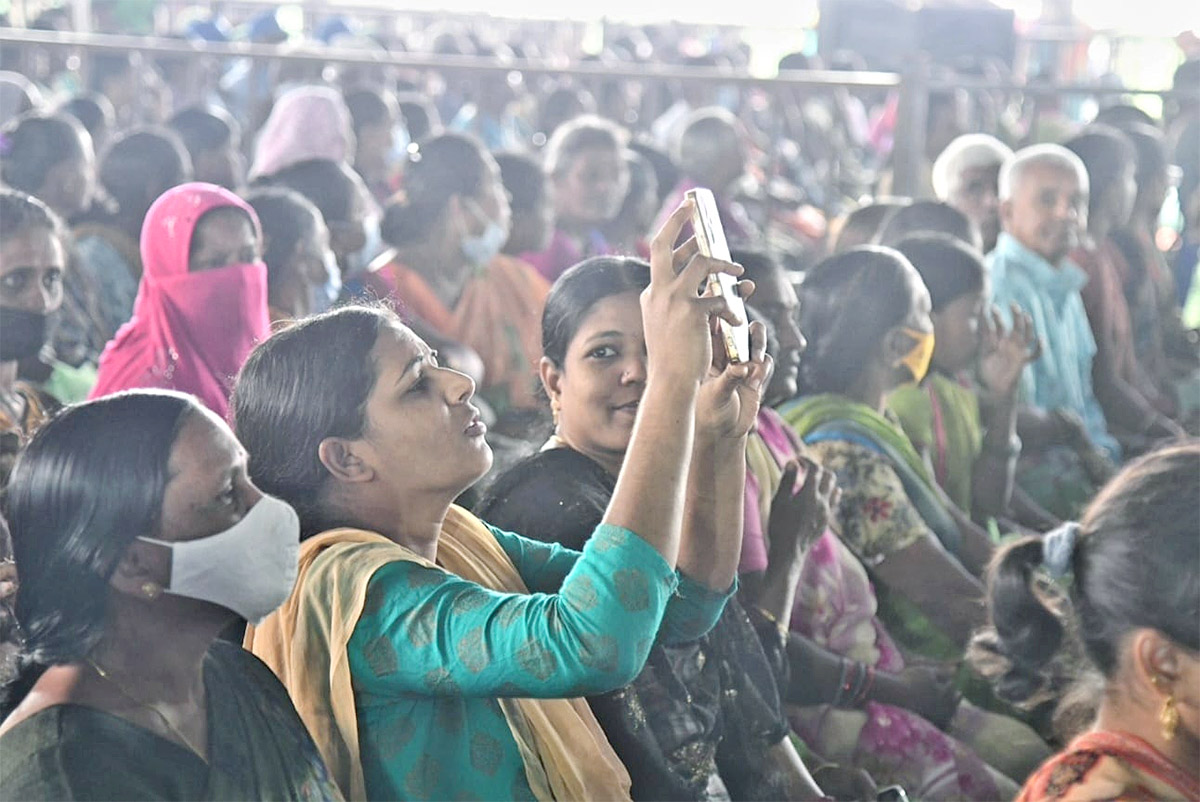 Huge Crowd Attend At YSR Pension Kanuka Program At Kakinada - Sakshi9