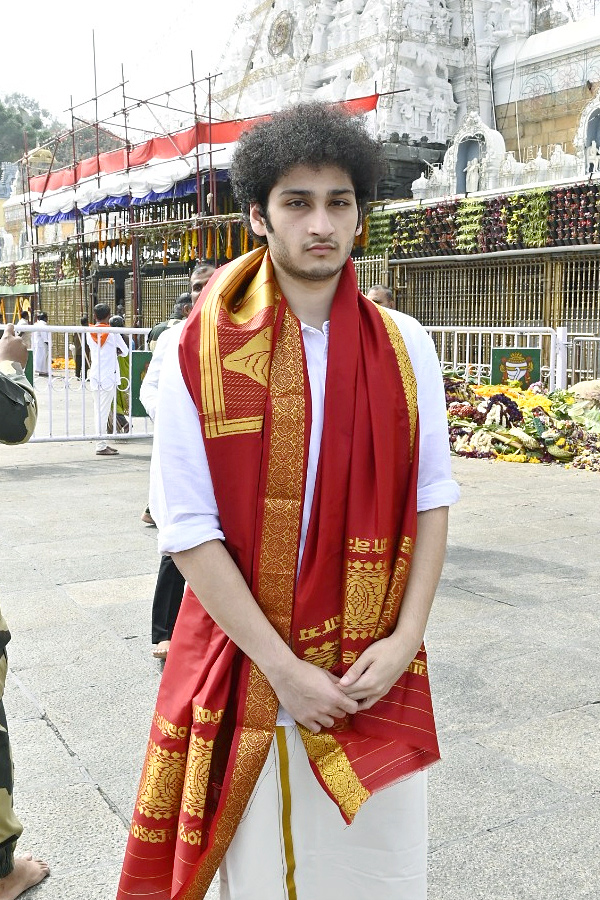 SuperStar Krishna Grand Son Jaya Krishna Visited Tirumala Temple Photos - Sakshi2