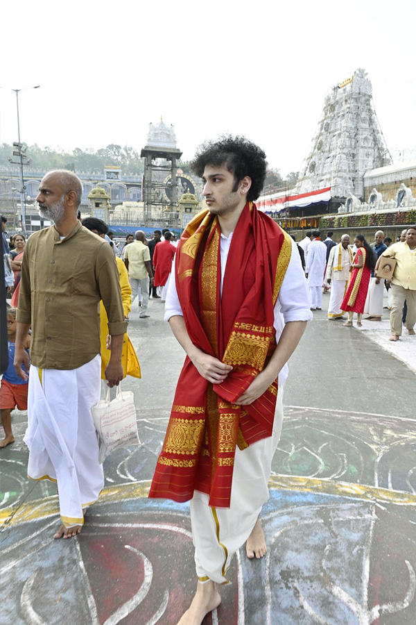 SuperStar Krishna Grand Son Jaya Krishna Visited Tirumala Temple Photos - Sakshi15